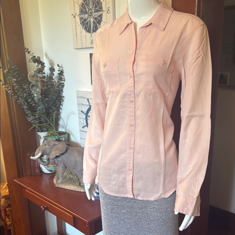 NWT Eddie Bauer size small Pink Button-Up Shirt